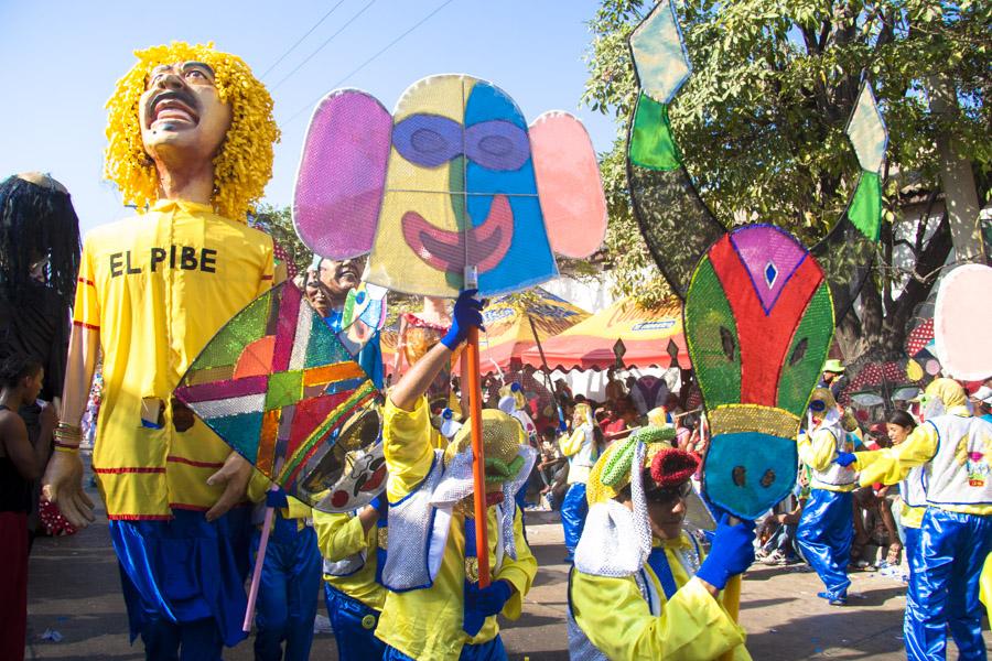 Marimondas y Marionetas en la Batalla de Flores, C...