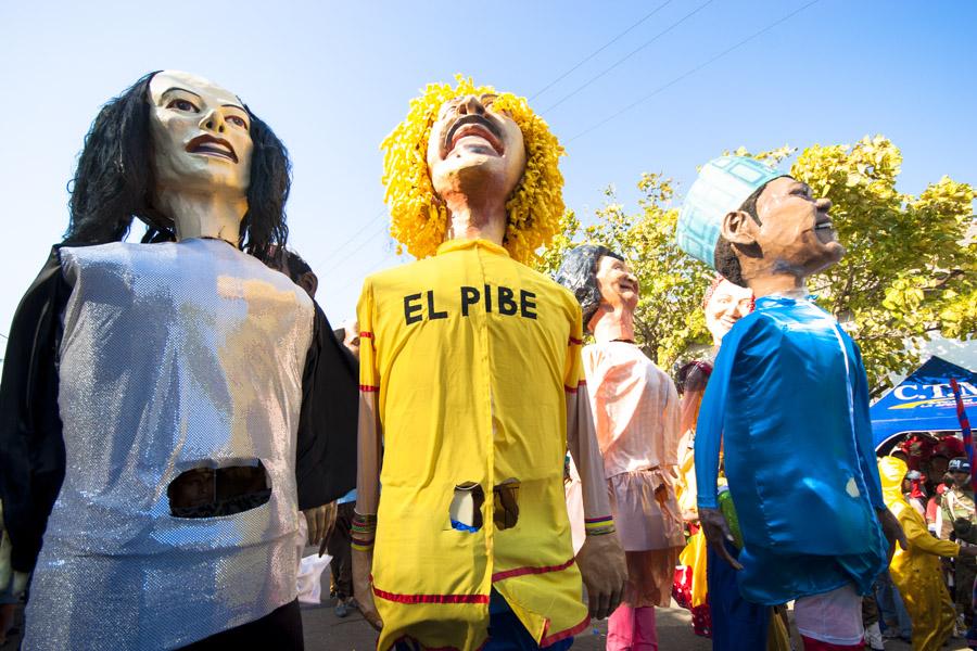 Marionetas en la Batalla de Flores, Carnaval de Ba...