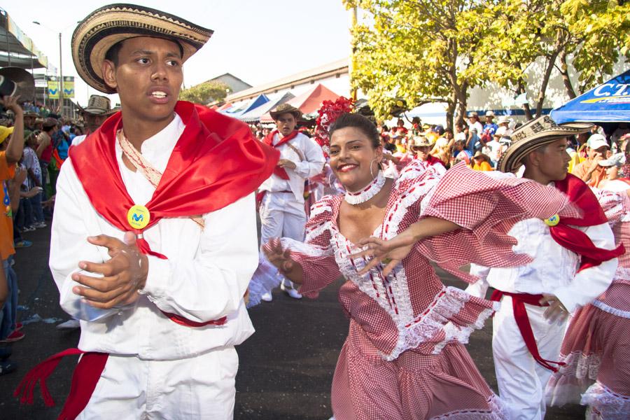 Comparsa Bailando Cumbia en la Batalla de Flores, ...