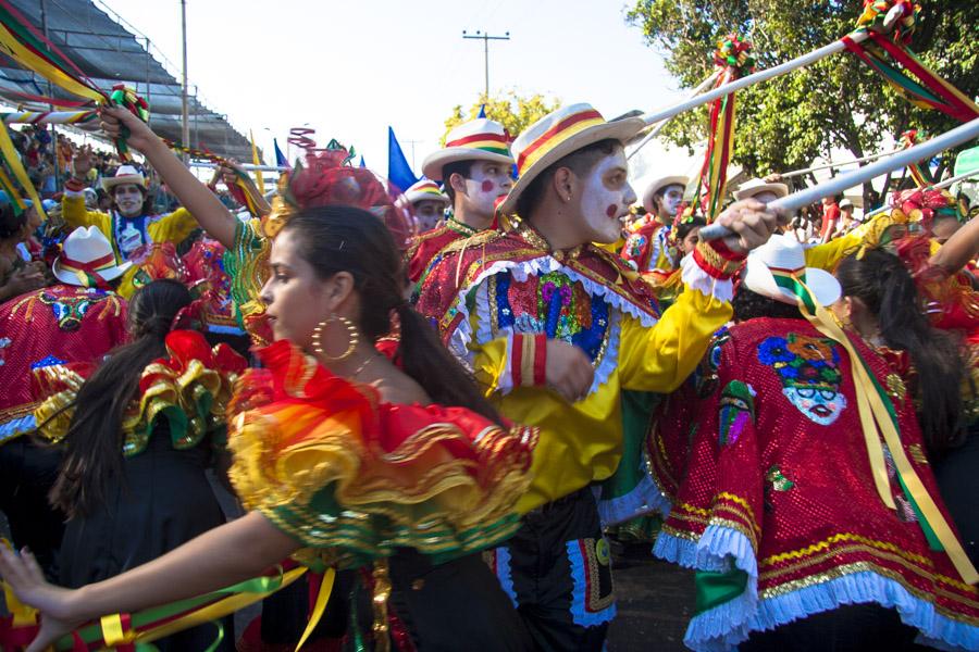 Comparsa Bailando el Garabato en la Batalla de Flo...