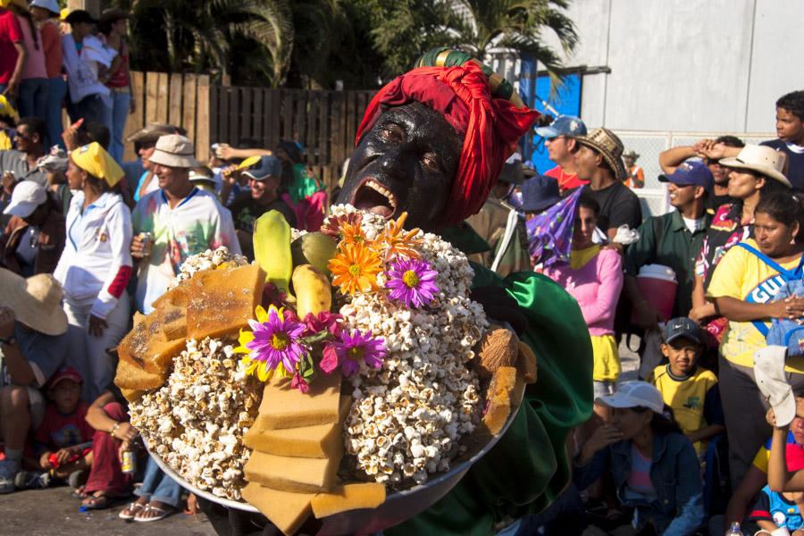 Palenquera en la Batalla de Flores, Carnaval de Ba...