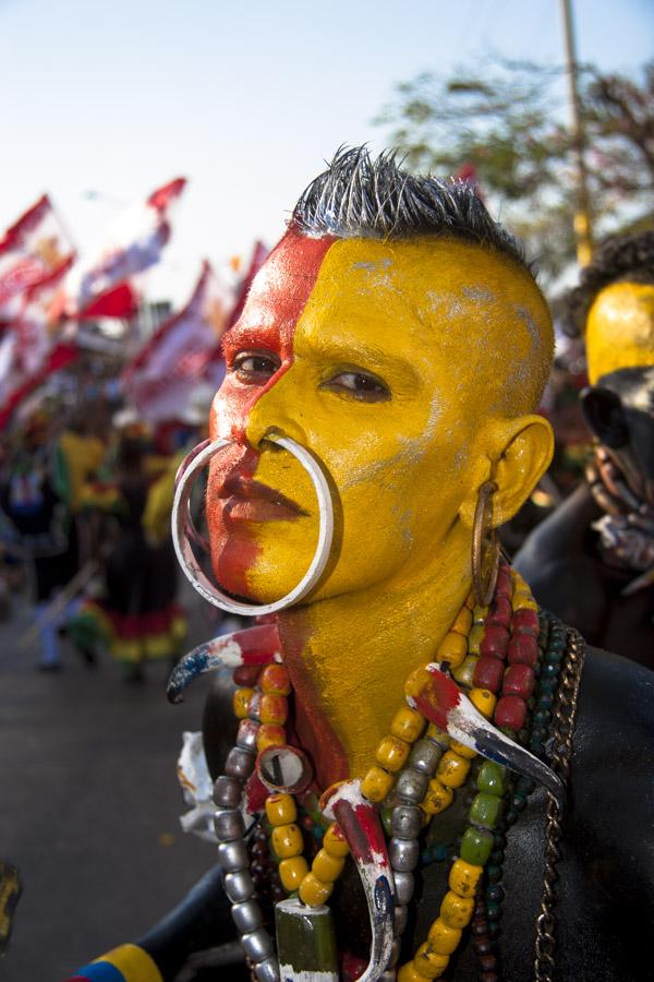 Rostro de un Hombre Disfrazado de Canival en la Ba...