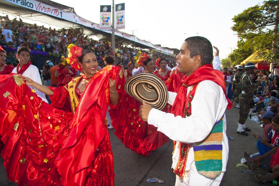 Pareja Bailando Cumbia en la Batalla de Flores, Ca...