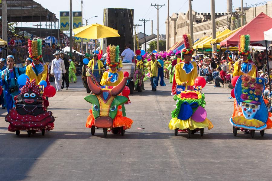 Heladeros Disfrazados en el Desfile de Fantasia, C...