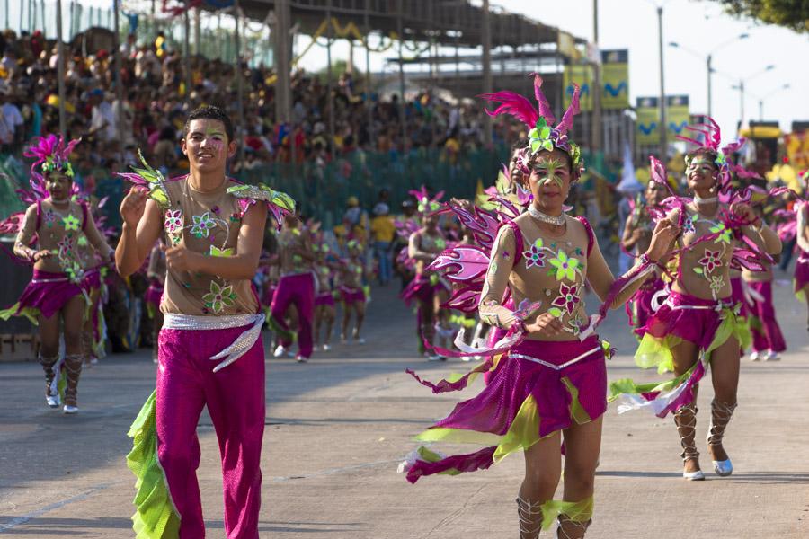 Comparsa Bailando en el Desfile de Fantasia, Carna...