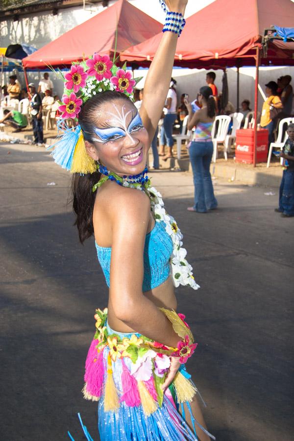 Mujer en el Desfile de Fantasia, Carnaval de Barra...