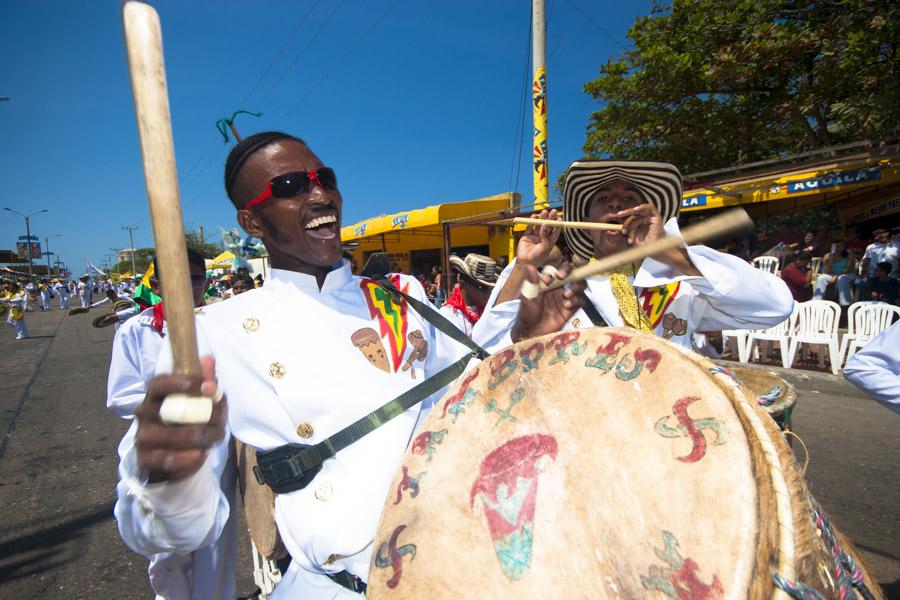 Hombre Tocando una Tambora en la Gran Parada, Carn...