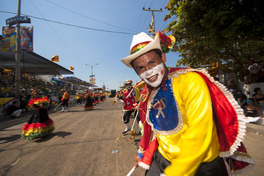 Mujer Bailando en la Gran Parada, Carnaval de Barr...