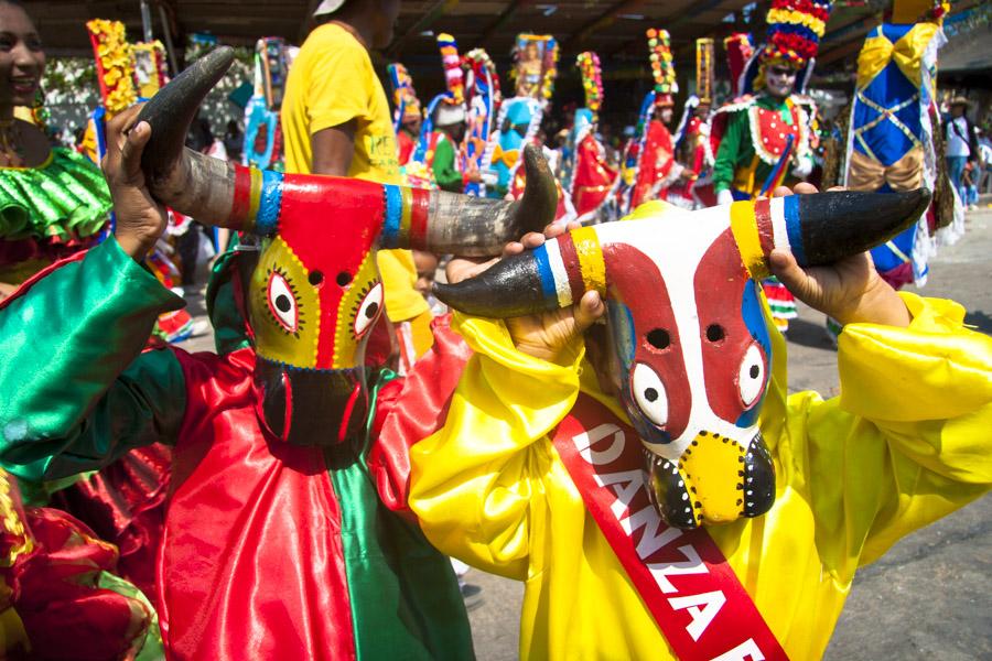 Comparsa Bailando en la Gran Parada, Carnaval de B...