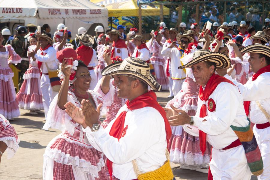 Comparsa Bailando Cumbia en el Rumbodromo, Gran Pa...