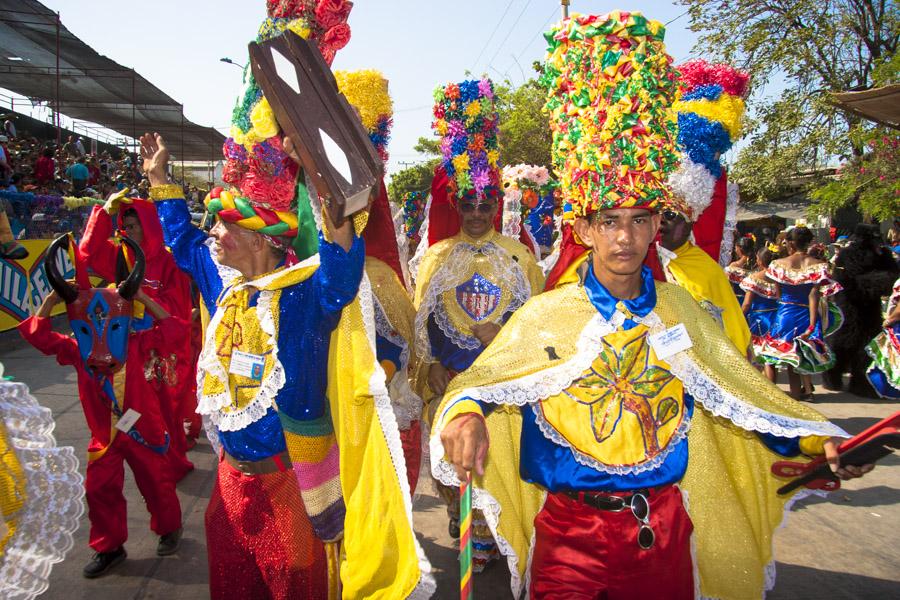 Comparsa de Congos Bailando en la Gran Parada, Car...