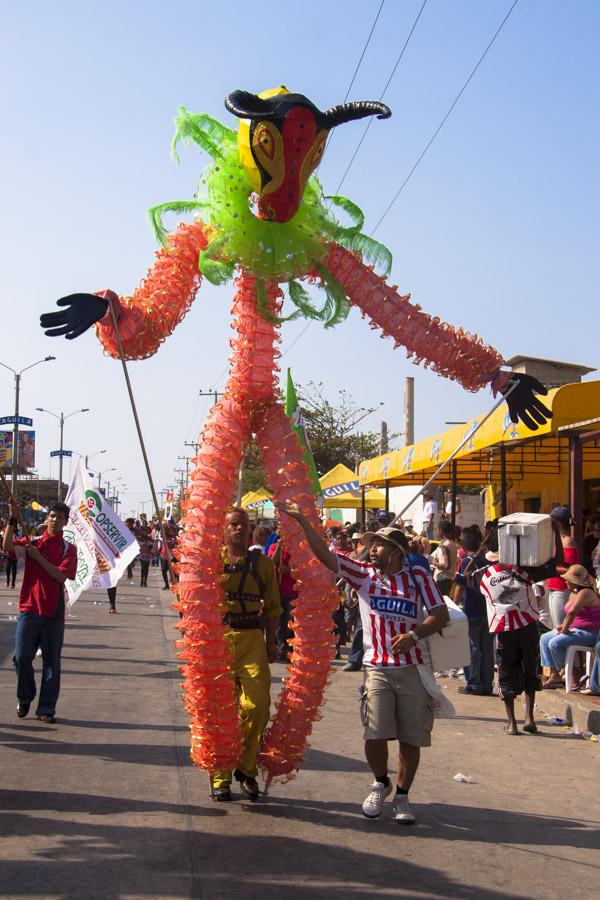 Marioneta de un Torito en la Gran Parada, Carnaval...