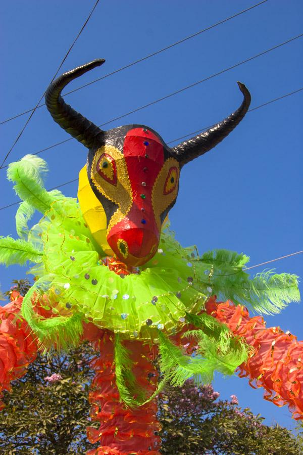 Marioneta de un Torito en la Gran Parada, Carnaval...