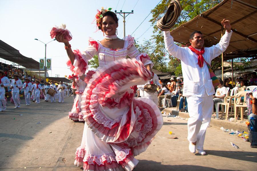 Pareja Bailando Cumbia en la Gran Parada, Carnaval...