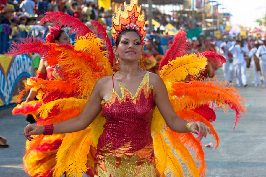 Mujer Vestida de Fantasia en la Gran Parada, Carna...