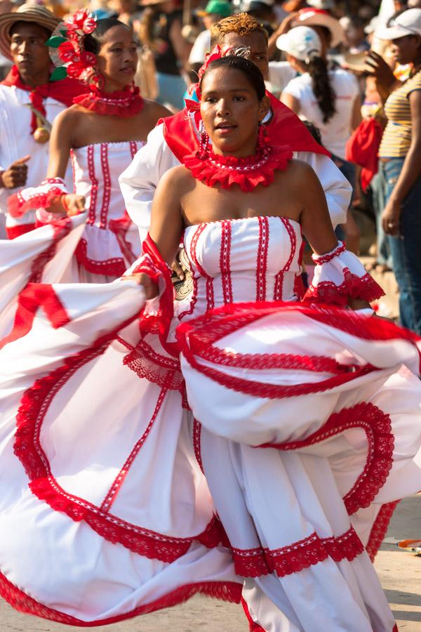 Mujer Bailando en la Gran Parada, Carnaval de Barr...