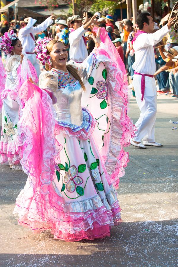 Mujer Bailando en la Gran Parada, Carnaval de Barr...