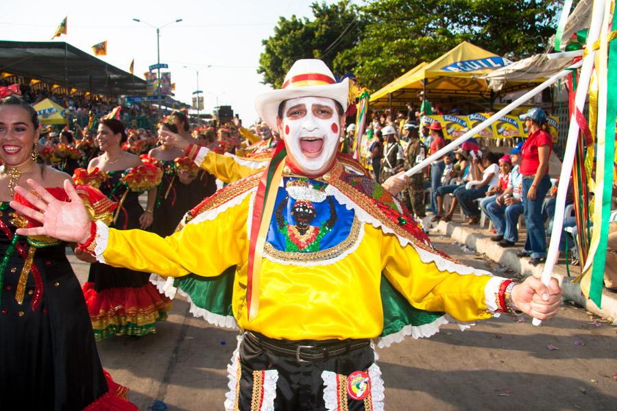 Hombre Bailando el Garabato en la Gran Parada, Car...