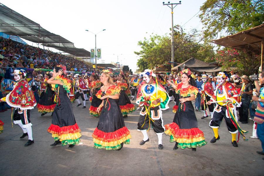 Comparsa Bailando el Garabato en la Gran Parada, C...