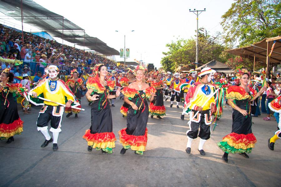 Comparsa Bailando el Garabato en la Gran Parada, C...