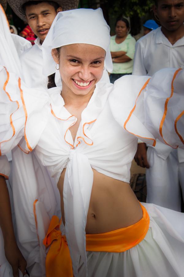 Retrato de Niña Bailando