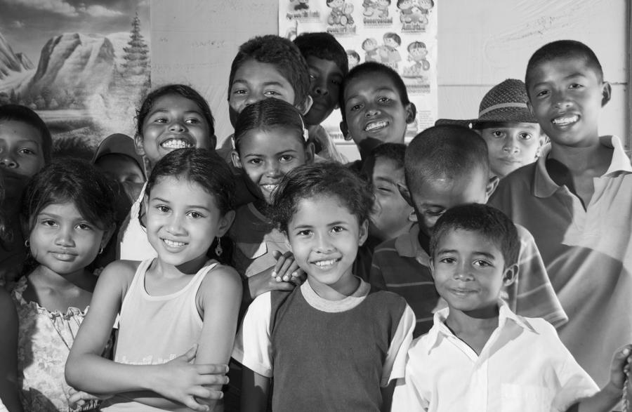 Grupo de Niños Sonrientes 