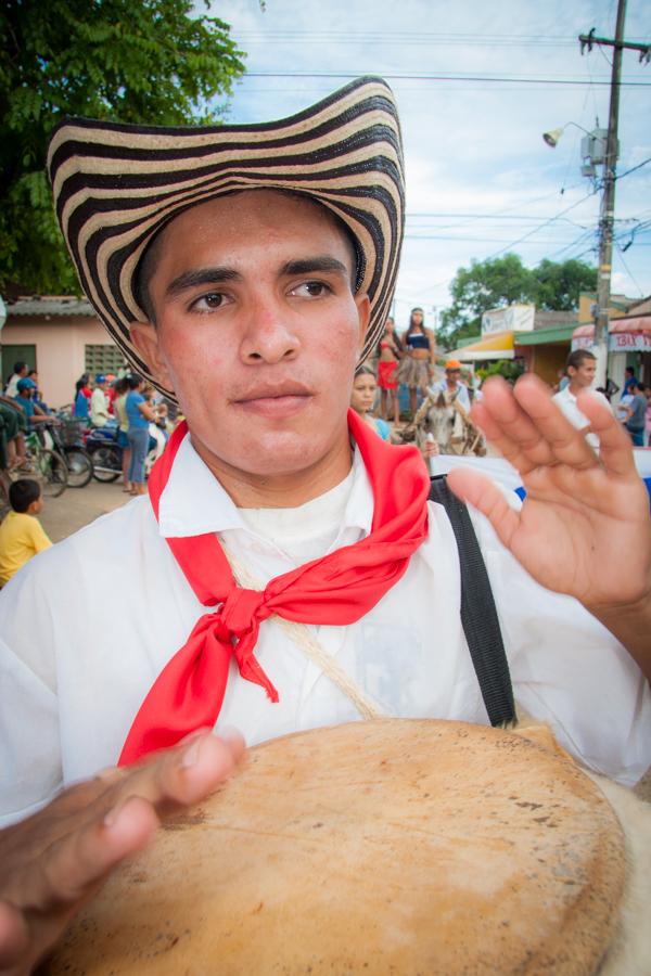 Joven en Traje Tipico Tocando Tambor