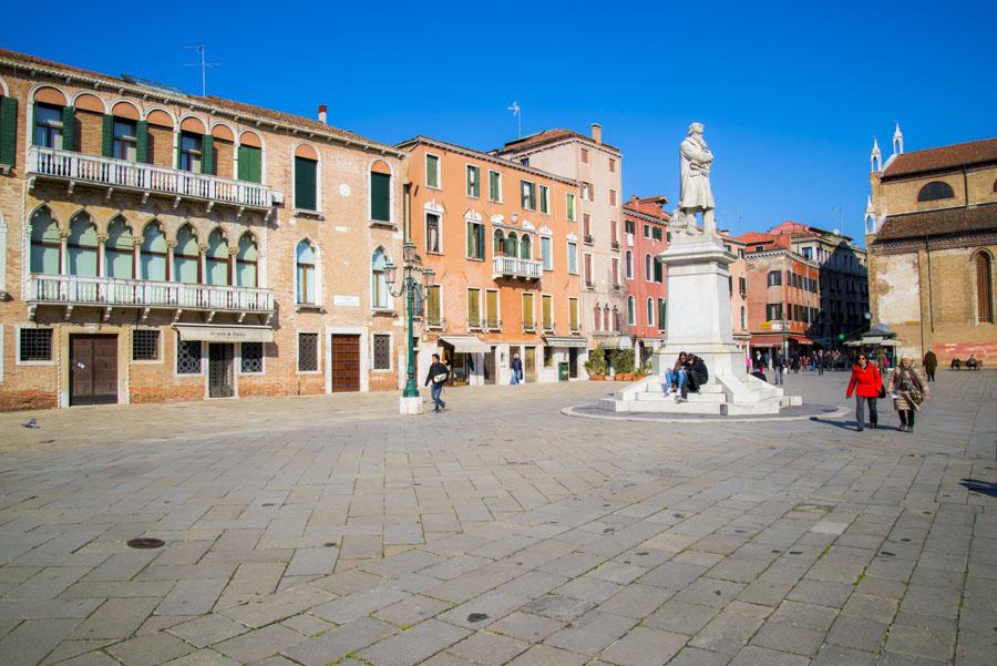 Escultura en Venecia, Veneto, Italia, Europa Occid...