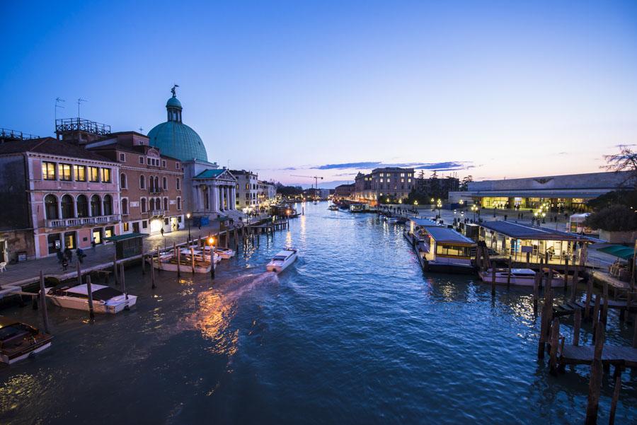 Ataradecer Gran Canal, Venecia, Veneto, Italia, Eu...