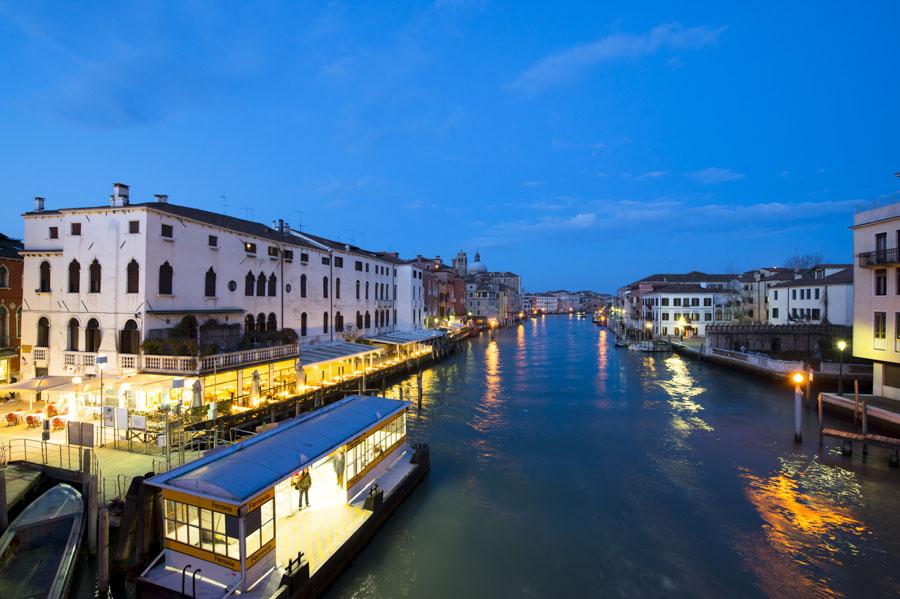 Ataradecer Gran Canal, Venecia, Veneto, Italia, Eu...