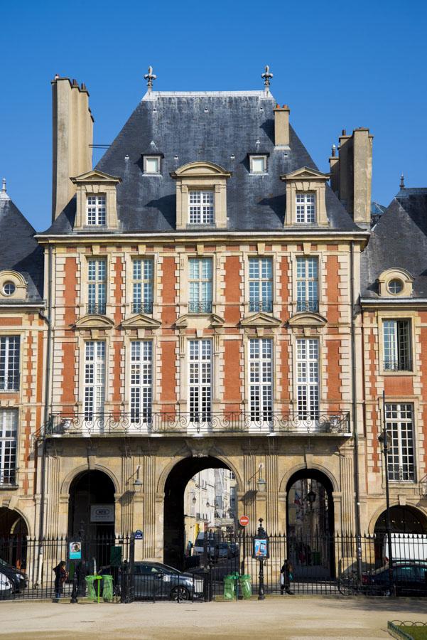 Plaza de los Vosgos, Palacio Real, Paris, Francia,...