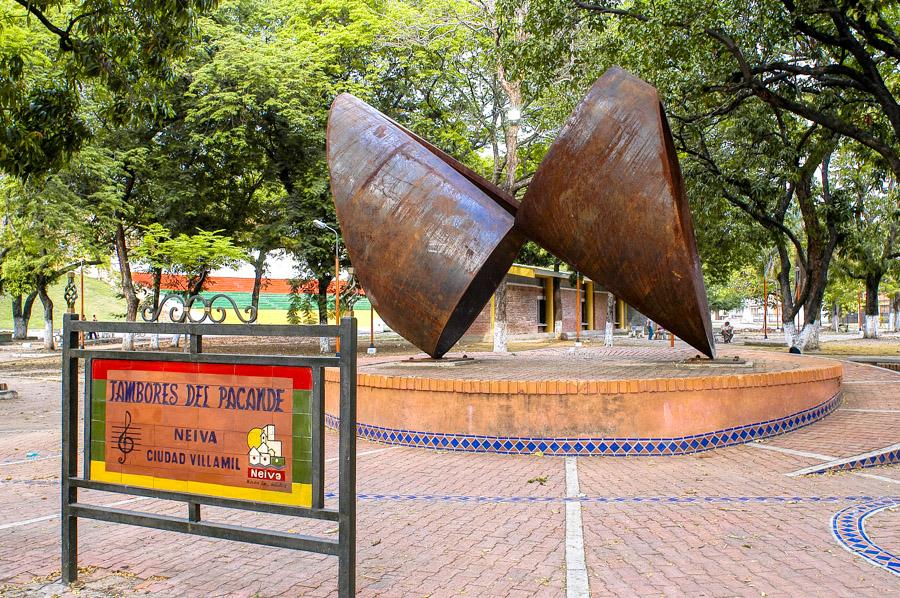 Monumento, Tambores del Pacande, Neiva, Colombia