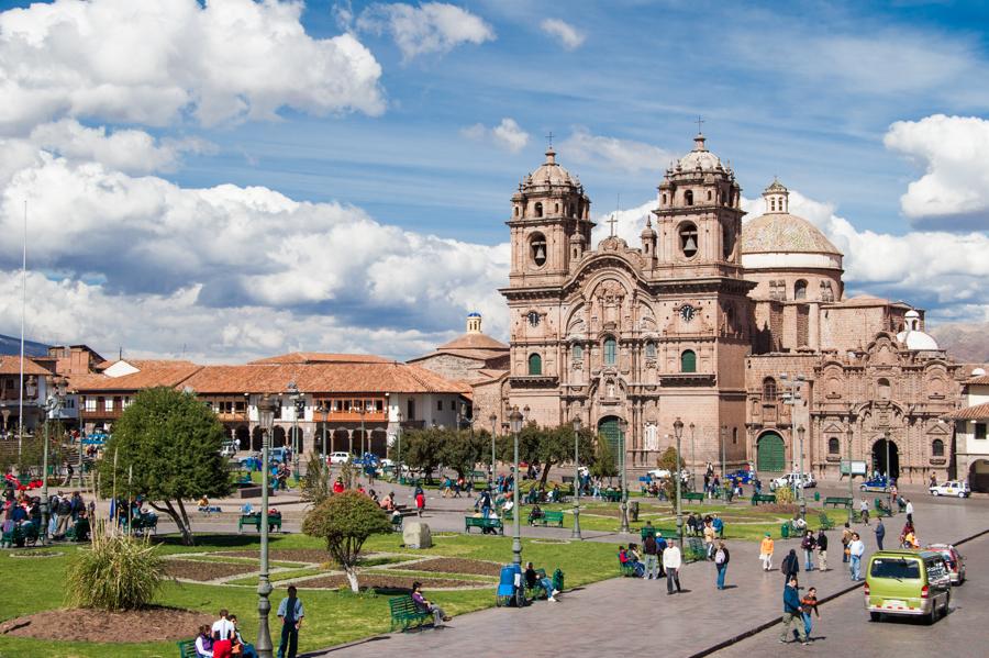 Iglesia la Compañia de Jesus, Plaza de Armas, Cuz...