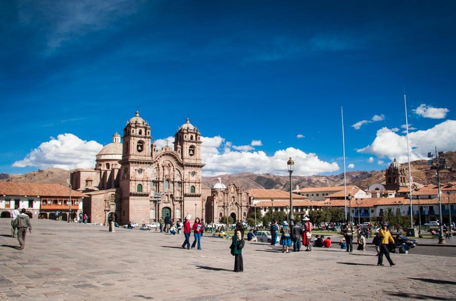 Iglesia la Compañia de Jesus, Plaza de Armas, Cuz...