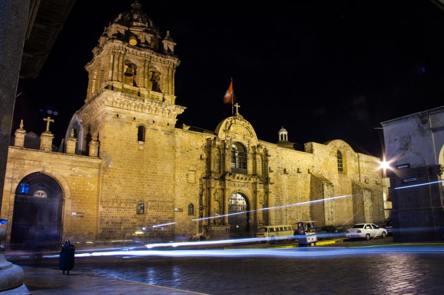 Iglesia la Compañia de Jesus, Plaza de Armas, Cuz...