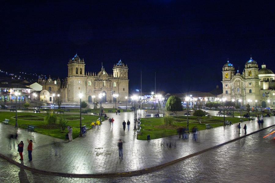 Iglesia la Compañia de Jesus, Plaza de Armas, Cuz...