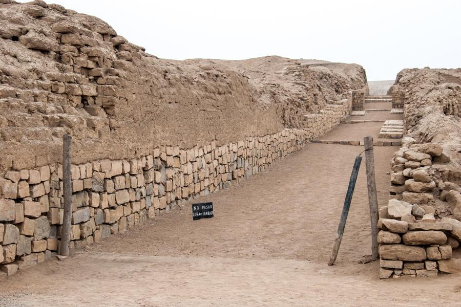 PachaCamac, Camino Epidural Pizarro, Lima, Peru, S...