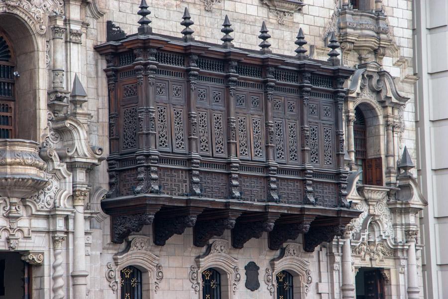 Ventana del Palacio Arzobispal, Lima, Peru, Sur Am...