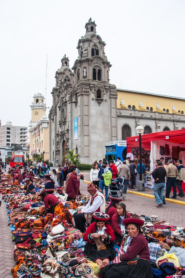 Artesanias Parque Miraflores, Lima, Peru, Sur Amer...