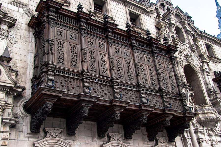 Ventana del Palacio Arzobispal, Lima, Peru, Sur Am...