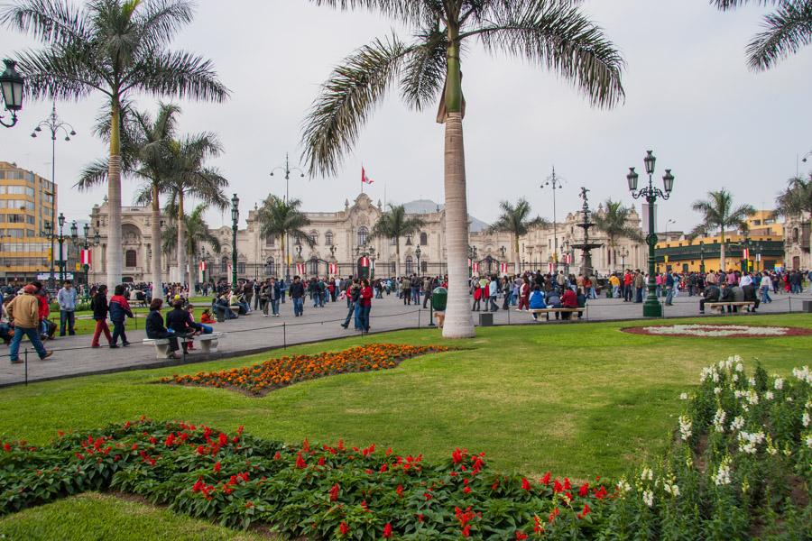 Palacio del Gobierno, Plaza Mayor, Lima, Peru, Sur...