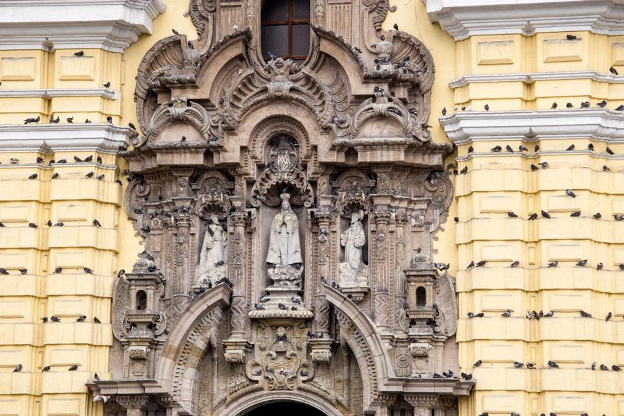 Detalle Arquitectonico de la Basilica y Convento d...