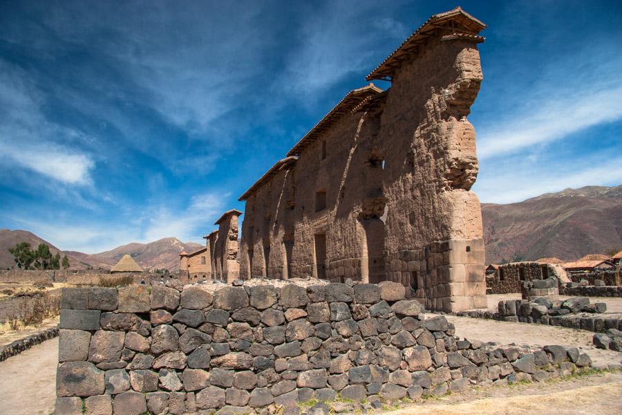 Templo de Wiracocha en Raqchi, Distrito de San Ped...