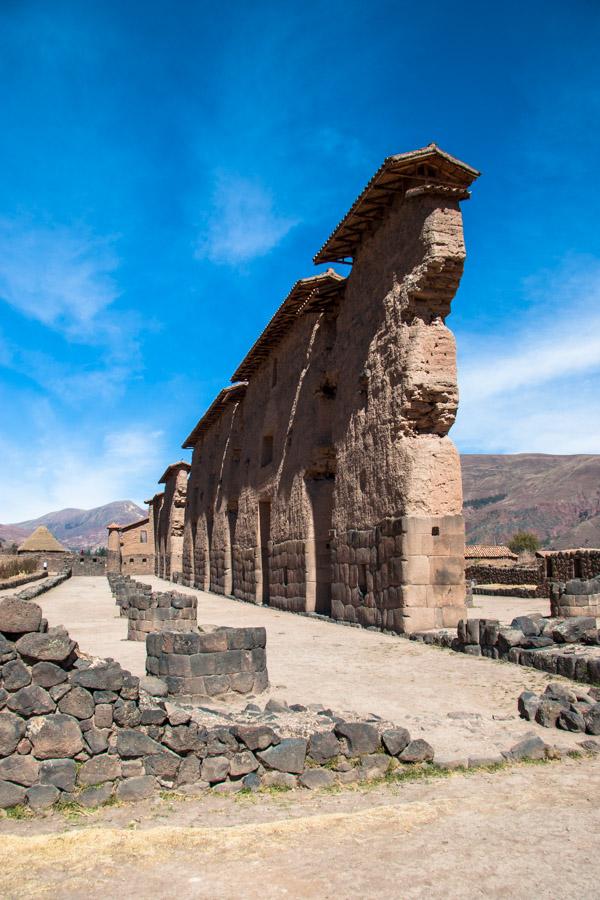 Templo de Wiracocha en Raqchi, Distrito de San Ped...