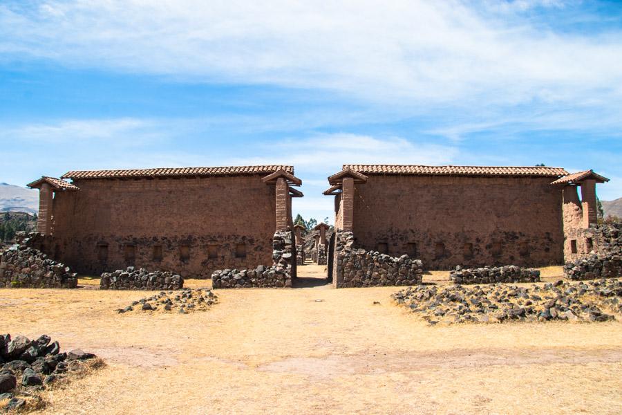 Templo de Wiracocha en Raqchi, Distrito de San Ped...