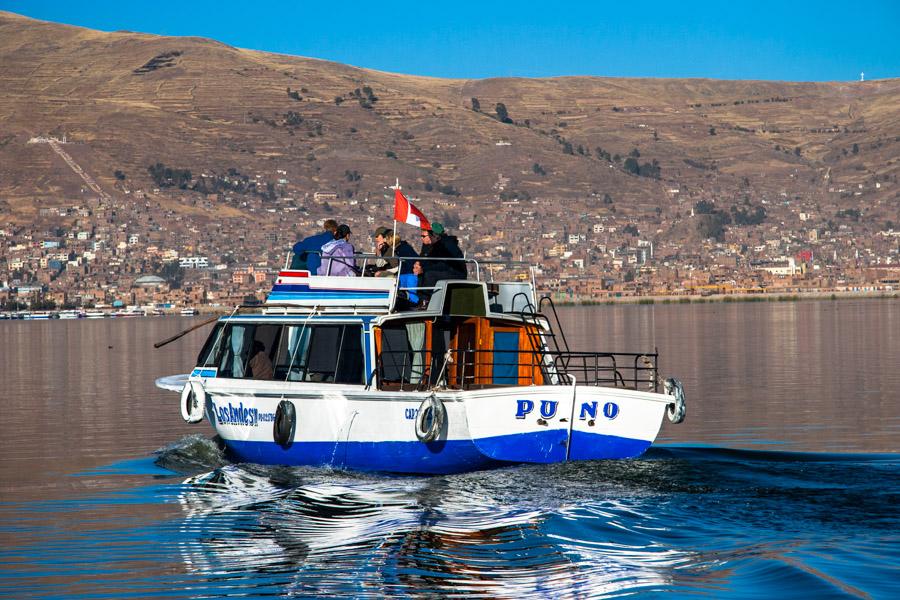 Embarcacion en Lago Titicaca, Provincia del Puno, ...