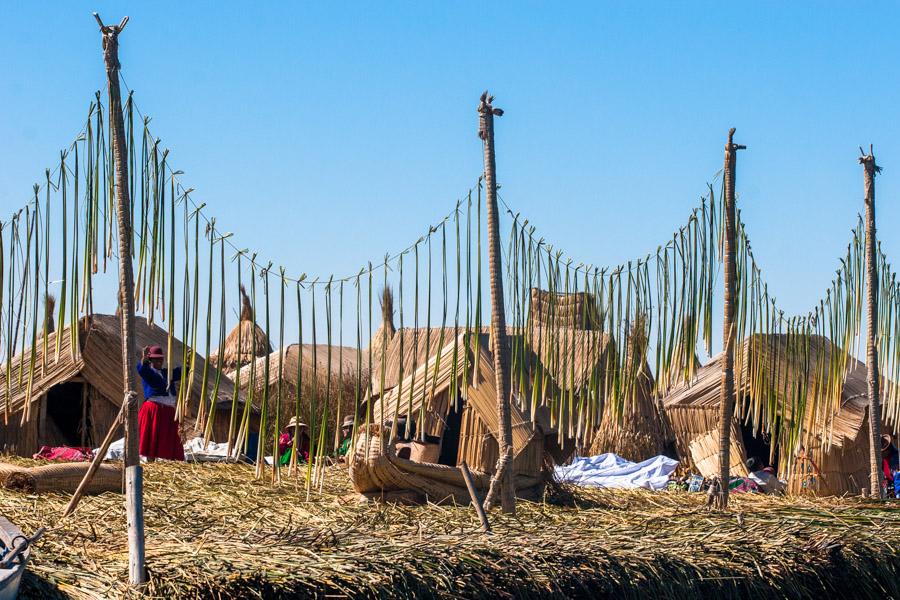 Comunidad Indigena Uros el pueblo lago, Lago Titic...