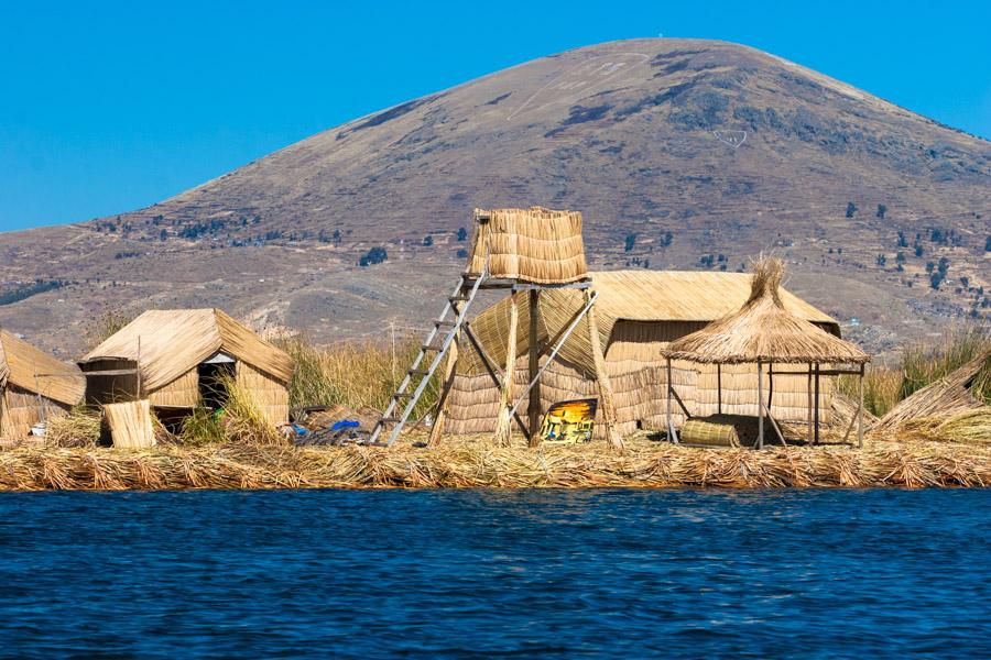 Poblado Indigena Comunidad Uros, Lago Titicaca, Pr...