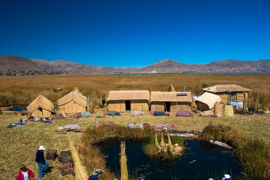 Poblado Indigena Comunidad Uros, Lago Titicaca, Pr...