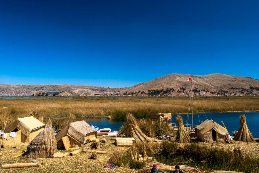 Poblado Indigena Comunidad Uros, Lago Titicaca, Pr...